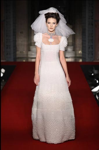 Свадебные платья осень-зима 2010-2011. Alta Moda Roma 