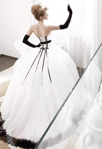Свадебные платья 2011 от Atelier Aimee Montenapoleone