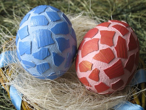 Пасхальные яйца в мозаичной технике. Этапы изготовления детской поделки