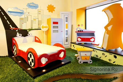Дизайн спальни для мальчика: машины, автомобили