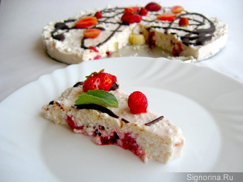 Торт творожный с фруктами, рецепт с фото