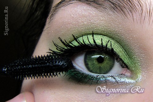 Вечерний макияж для зеленых глаз пошагово: фото 10