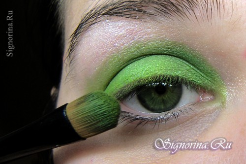 Вечерний макияж для зеленых глаз пошагово: фото 2