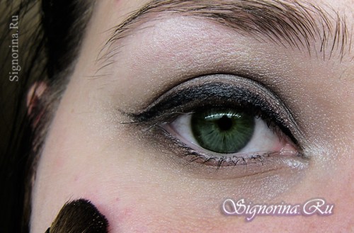 Урок с фото 6: макияж глаз в стиле Анджелины Джоли 