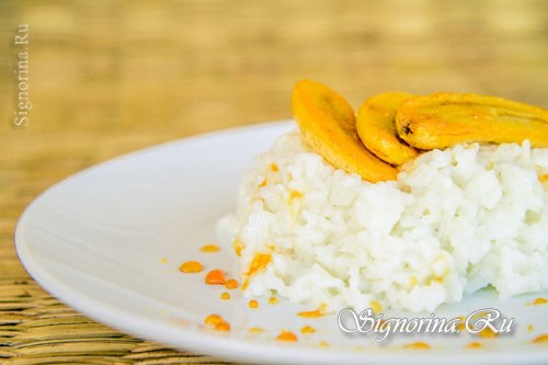 Каша рисовая с карамелизированными бананами: рецепт с фото