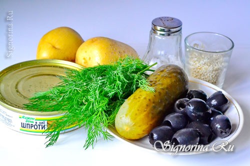 Ингредиенты для новогоднего салата со шпротами
