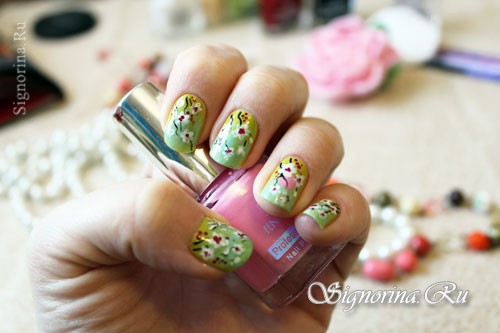 Весенний мятно-зеленый маникюр с цветущей сакурой: урок с фото