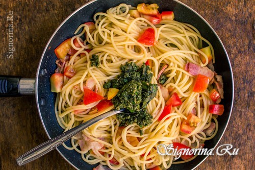 Рецепт приготовления спагетти с соусом песто: фото 8