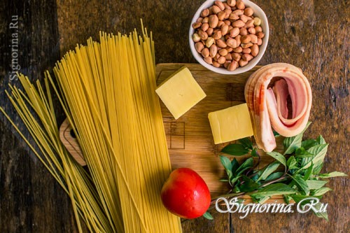 Для приготовления спагетти с соусом песто по классическому рецепту потребуются следующие ингредиенты: фото 1