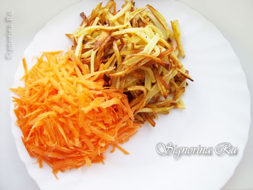 Рецепт приготовления салата с жареным картофелем, морковью и свеклой: фото 6