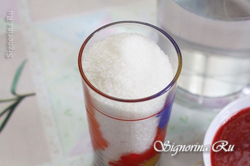 Соединение ягод с водой и сахаром: фото 4