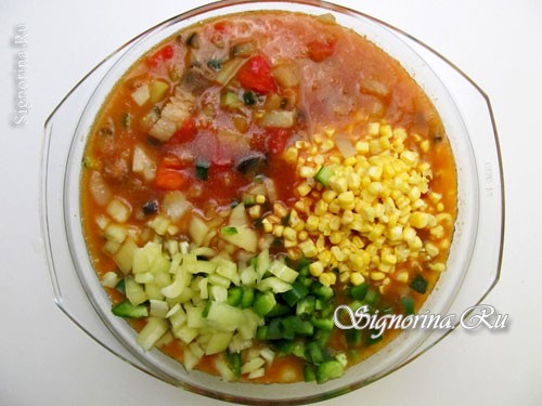 Добавление перца, кукурузы и томатного сока: фото 6