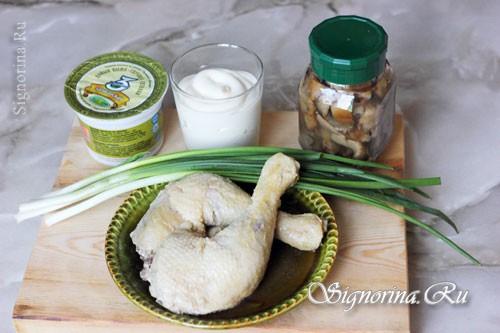 Ингредиенты для грибного салата с курицей: фото 1