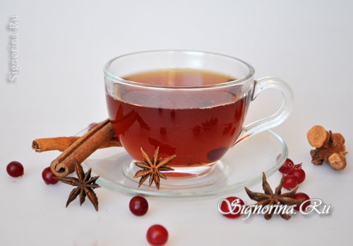 Витаминный чай с клюквой имбирем и корицей: фото