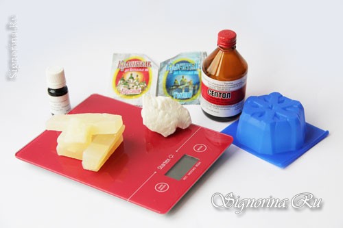Ингредиенты для создания трёхслойного новогоднего мыла "Снежинка": фото 1