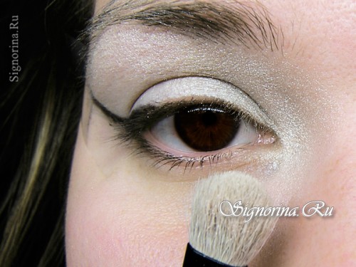 Урок создания макияжа в стиле Ким Кардашьян: фото 3