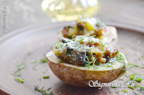 Фаршированный картофель с баклажанами, шпинатом и сыром: фото