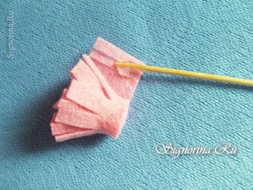 Мастер класс по созданию цветка, детской поделки из вискозных салфеток: фото 14