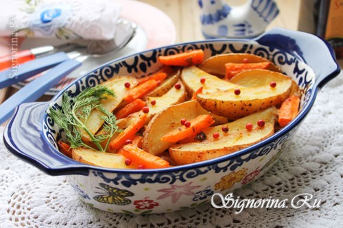 Картофель, запеченный в духовке с морковью и специями: рецепт с фото