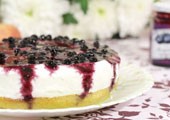 Творожный торт-суфле с черничным вареньем: рецепт с фото