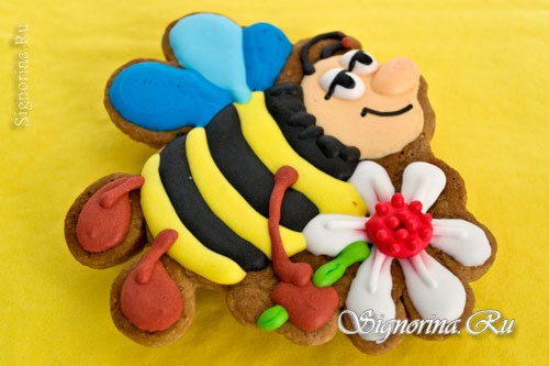Песочное печенье с мёдом «Пчёлка»: фото