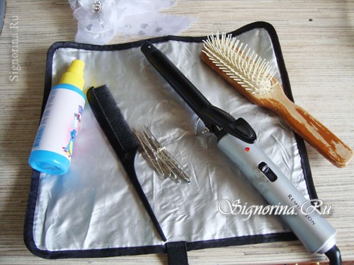 Инструменты для создания прически на выпускной на длинные волосы с укладкой из завитков: фото 1.1