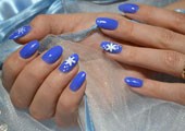 Зимний синий маникюр «Снежинки» гель-лаком: урок с фото