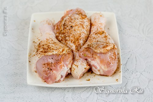 Куриные голени с приправой и солью: фото 2