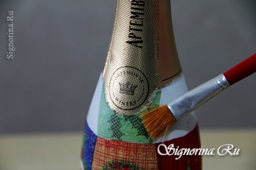 Мастер-класс по созданию новогоднего декупажа шампанского «Пэчворк»: фото 12