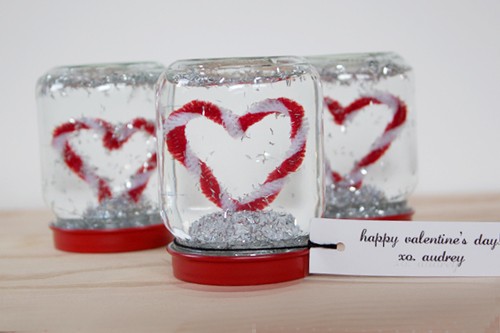 Подарок на день Святого Валентина своими руками: романтический снежный шар