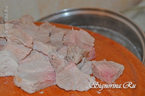 Добавление в суп нарезанного мяса: фото 15