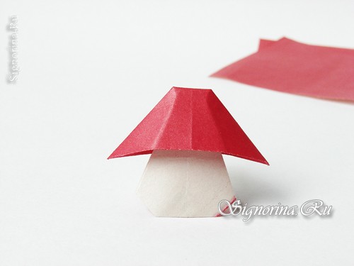 Мастер-класс по созданию гирлянды из грибов мухоморов в технике оригами: фото 14