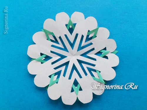 Мастер-класс по созданию новогодних снежинок в технике киригами: фото 8