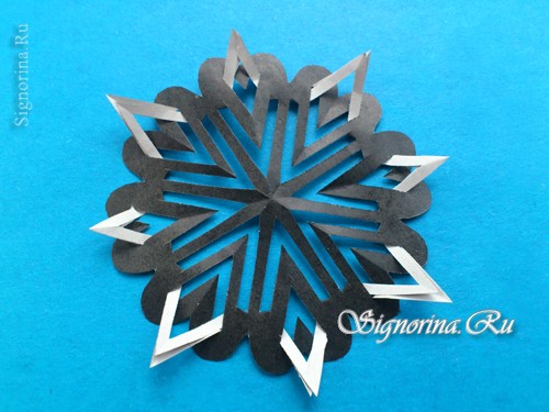 Мастер-класс по созданию новогодних снежинок в технике киригами: фото 10