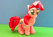 Пони Пинки Пай (Pinkie Pie) из пластилина: урок с пошаговыми фото