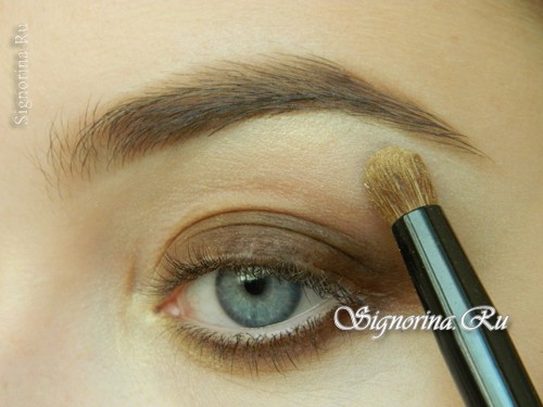Мастер-класс по созданию макияжа смоки айс с бронзовыми тенями: фото 6