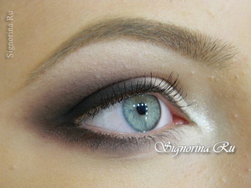 Классический свадебный макияж для голубых глаз: фото