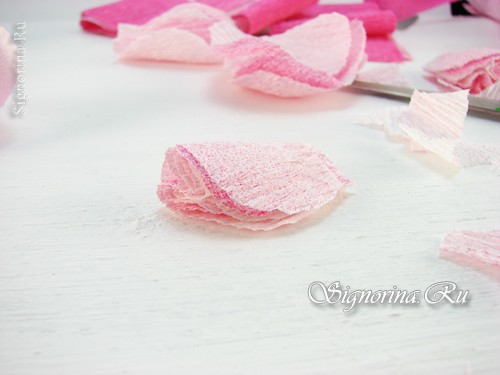 Мастер-класс «Как сделать розу Остина из гофрированной бумаги»: фото 7