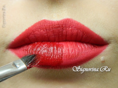 Урок, как правильно накрасить губы красной помадой: фото 8