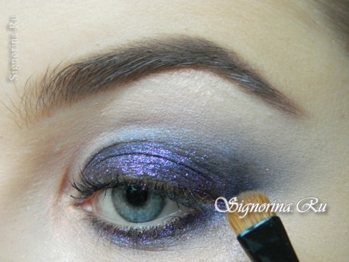 Урок по созданию вечернего лилового макияжа: фото 8