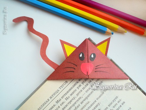 Закладка-кот из цветной бумаги: фото