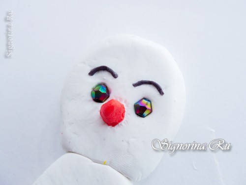 Мастер-класс «Как сделать новогоднюю игрушку - снеговика из полимерной глины»: фото 6