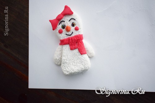 Мастер-класс «Как сделать новогоднюю игрушку - снеговика из полимерной глины»: фото 14