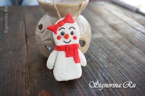 Новогодняя игрушка Снеговик из полимерной глины своими руками: фото