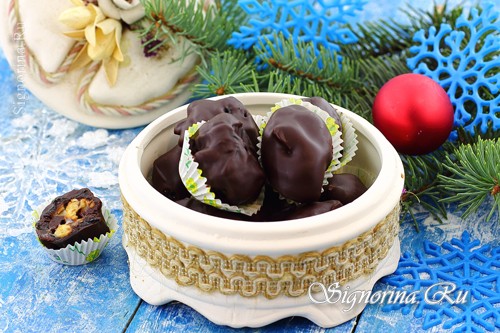 Конфеты чернослив в шоколаде с грецким орехом, рецепт с фото