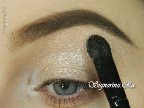 Урок макияжа на выпускной вечер для серых глаз: фото 5