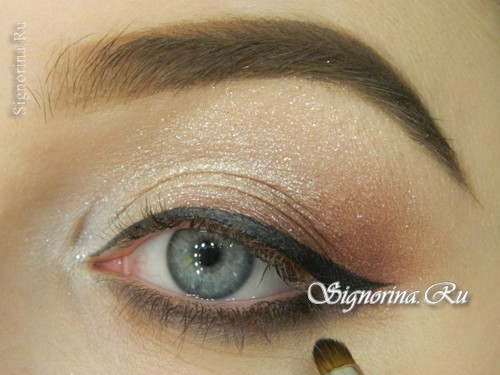 Урок макияжа на выпускной вечер для серых глаз: фото 9