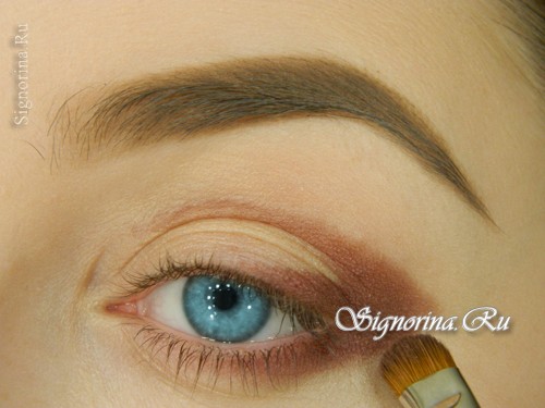 Урок макияжа на выпускной вечер для голубых глаз: фото 4
