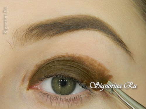 Урок макияжа на выпускной вечер для зелёных глаз: фото 2