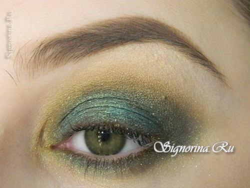 Урок макияжа на выпускной вечер для зелёных глаз: фото 9